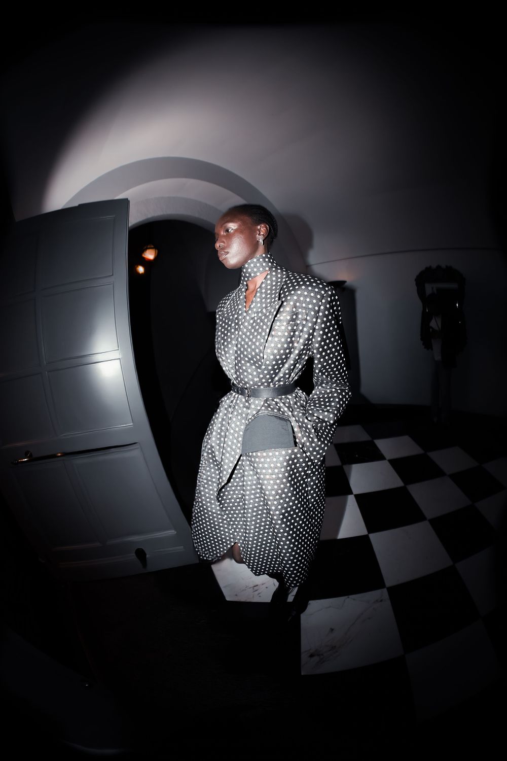 Editorial and fashion photograph by Dario Hudon, Le Café Studio