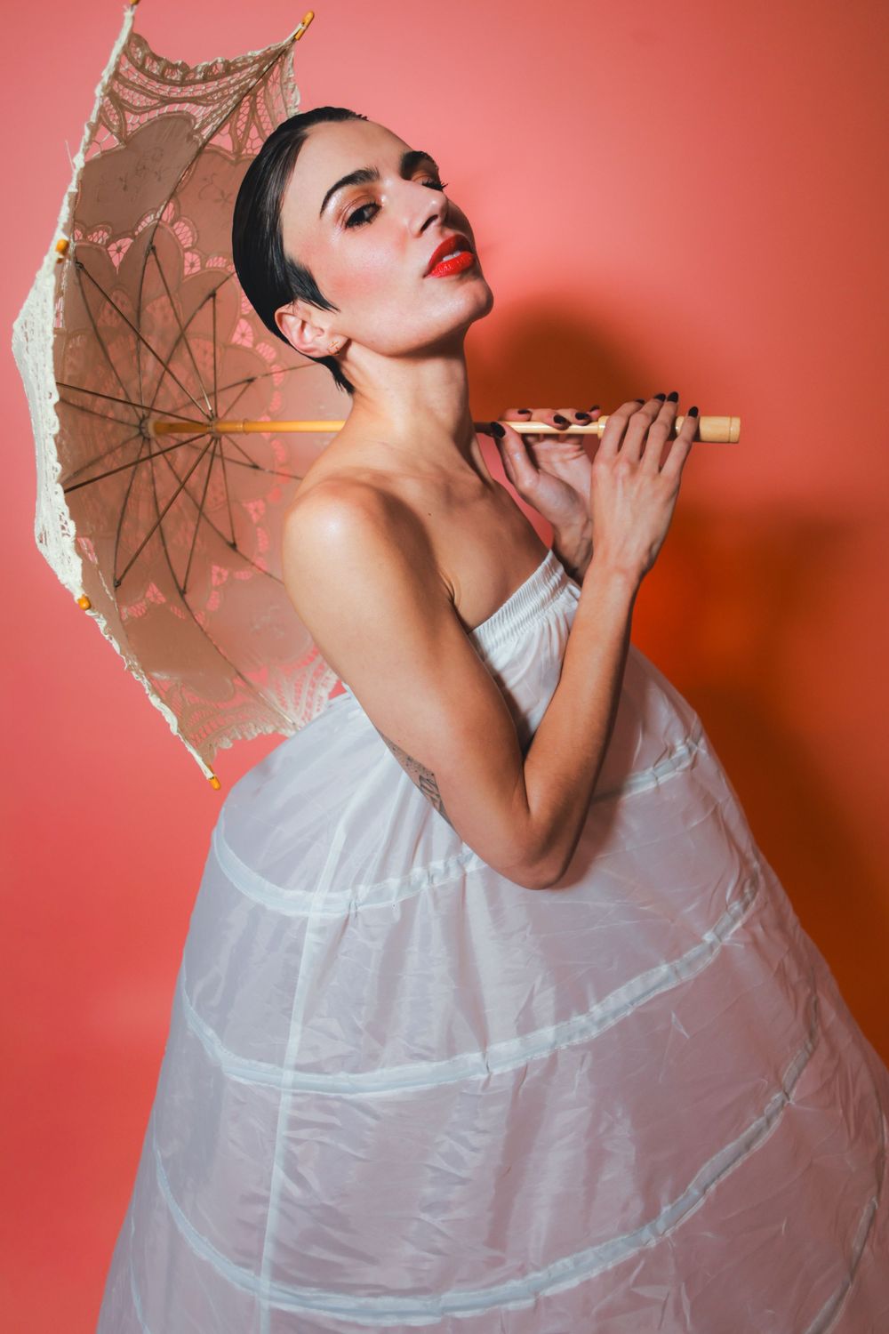 Editorial and fashion photograph by Dario Hudon, Le Café Studio